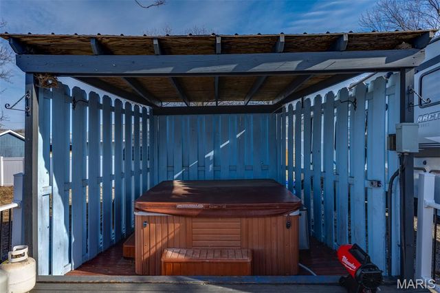 1512 N Harrison Street, Litchfield, IL 62056