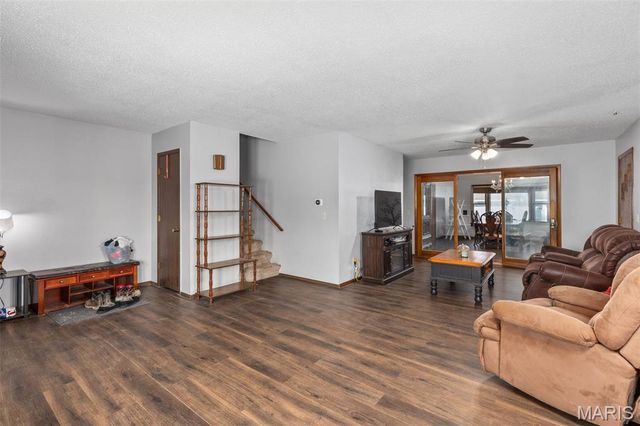 1512 N Harrison Street, Litchfield, IL 62056