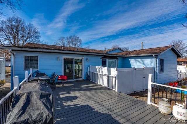 1512 N Harrison Street, Litchfield, IL 62056