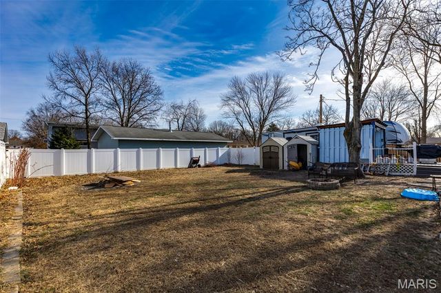 1512 N Harrison Street, Litchfield, IL 62056