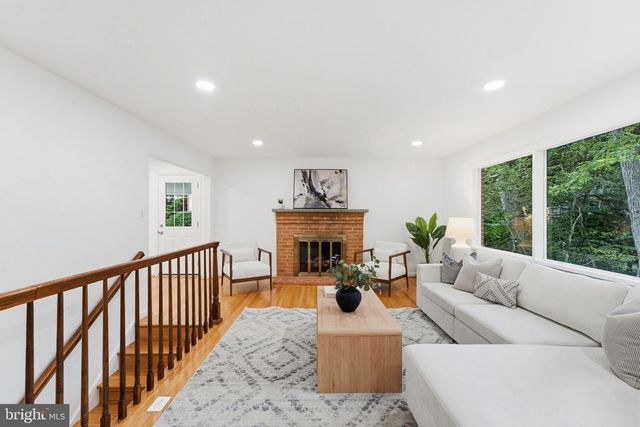 668 S ILLINOIS ST, Arlington, VA 22204