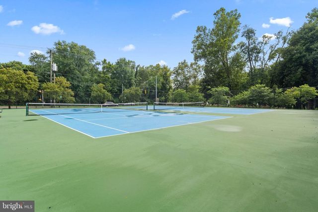 668 S ILLINOIS ST, Arlington, VA 22204