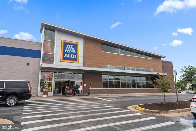 668 S ILLINOIS ST, Arlington, VA 22204