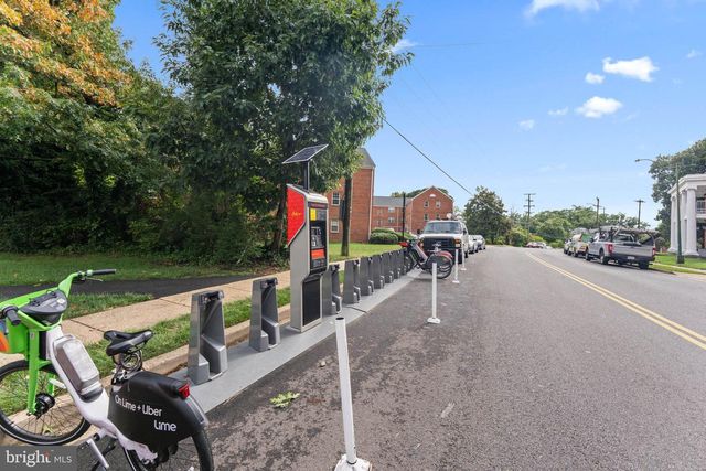 668 S ILLINOIS ST, Arlington, VA 22204