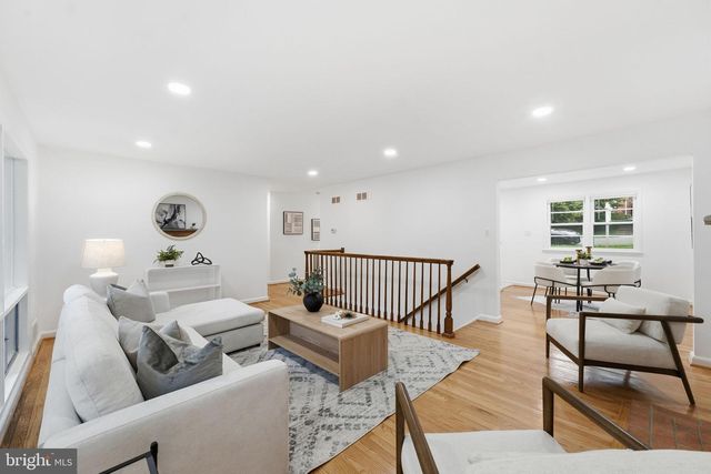 668 S ILLINOIS ST, Arlington, VA 22204