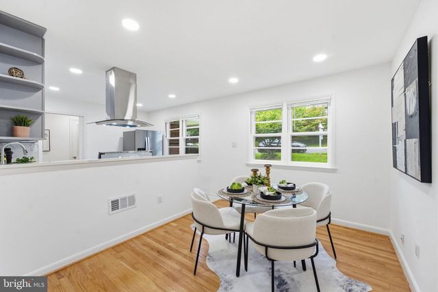 668 S ILLINOIS ST, Arlington, VA 22204