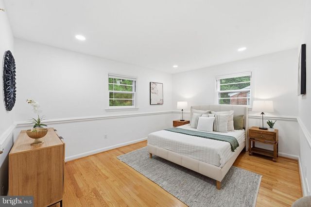 668 S ILLINOIS ST, Arlington, VA 22204