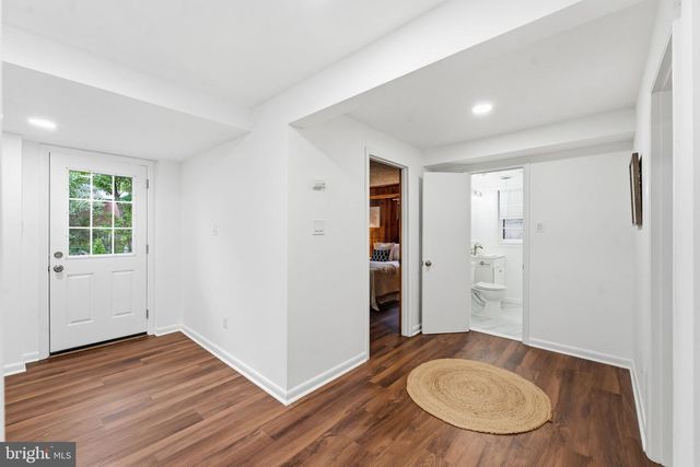 668 S ILLINOIS ST, Arlington, VA 22204