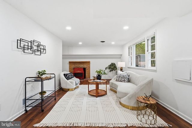 668 S ILLINOIS ST, Arlington, VA 22204