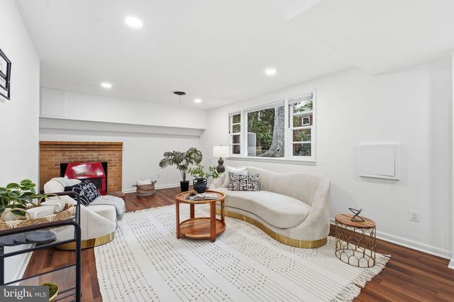 668 S ILLINOIS ST, Arlington, VA 22204