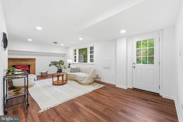 668 S ILLINOIS ST, Arlington, VA 22204
