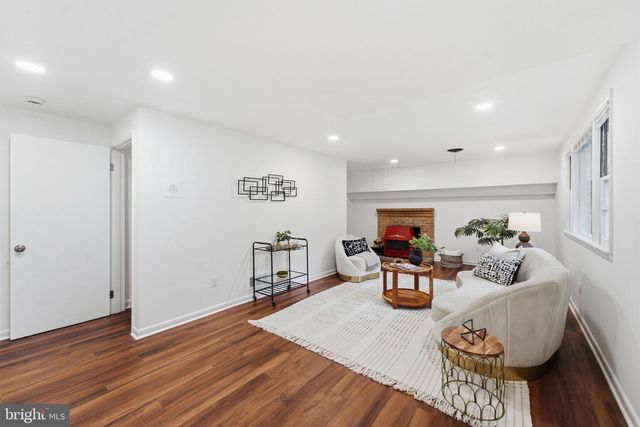 668 S ILLINOIS ST, Arlington, VA 22204