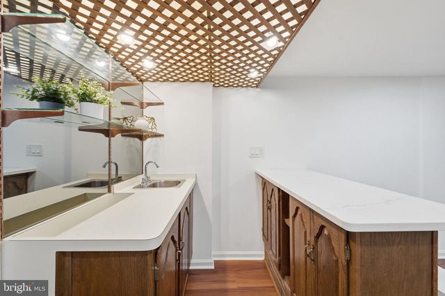 668 S ILLINOIS ST, Arlington, VA 22204