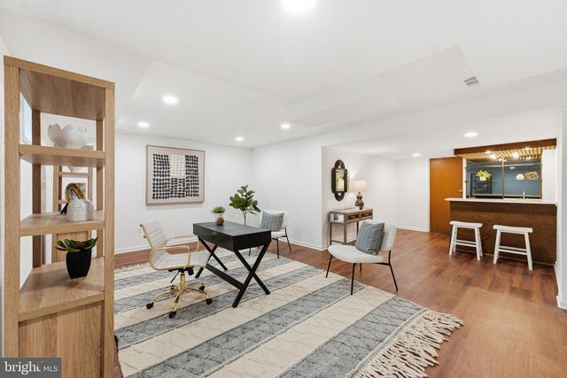 668 S ILLINOIS ST, Arlington, VA 22204