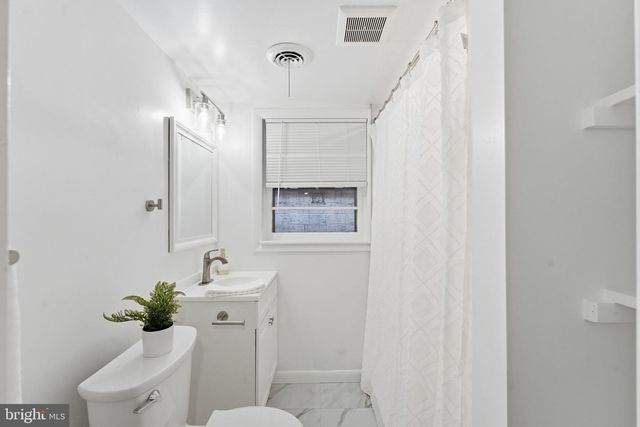 668 S ILLINOIS ST, Arlington, VA 22204