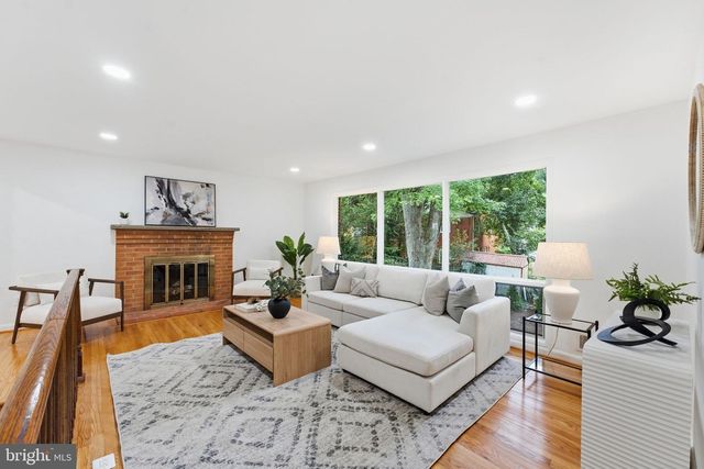 668 S ILLINOIS ST, Arlington, VA 22204
