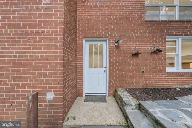 668 S ILLINOIS ST, Arlington, VA 22204