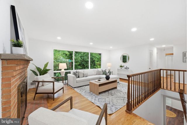 668 S ILLINOIS ST, Arlington, VA 22204