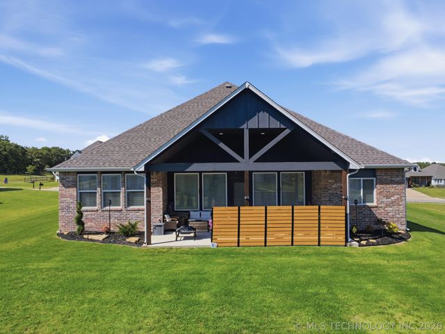 18960 E Orchard Circle, Catoosa, OK 74015