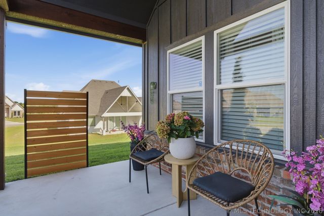 18960 E Orchard Circle, Catoosa, OK 74015