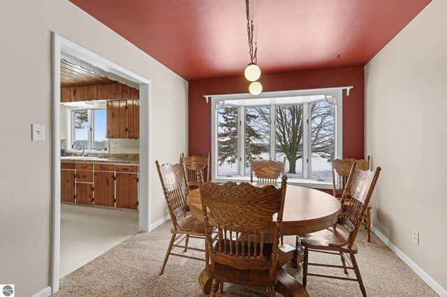 10555 E 48 Road, Cadillac, MI 49601