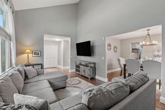 4770 Yorktown Lane N, Plymouth, MN 55442