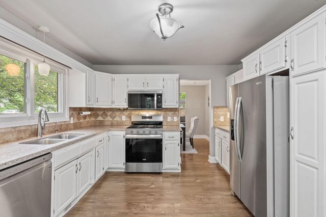 4770 Yorktown Lane N, Plymouth, MN 55442