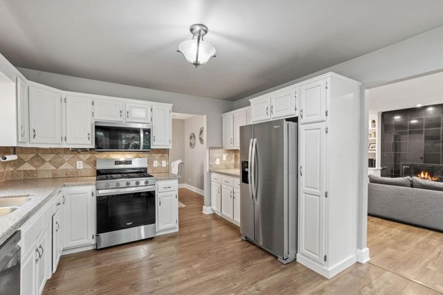4770 Yorktown Lane N, Plymouth, MN 55442