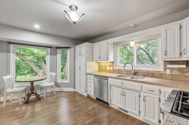 4770 Yorktown Lane N, Plymouth, MN 55442