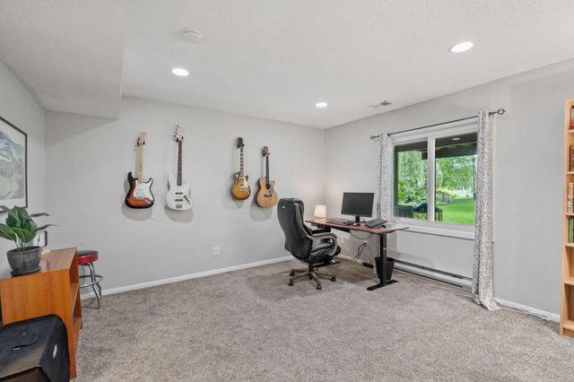 4770 Yorktown Lane N, Plymouth, MN 55442