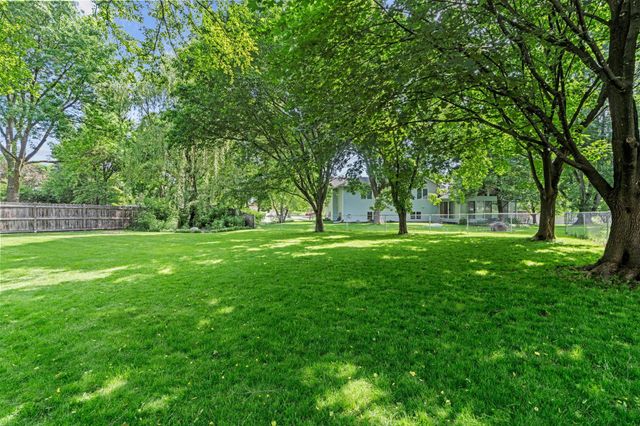 4770 Yorktown Lane N, Plymouth, MN 55442
