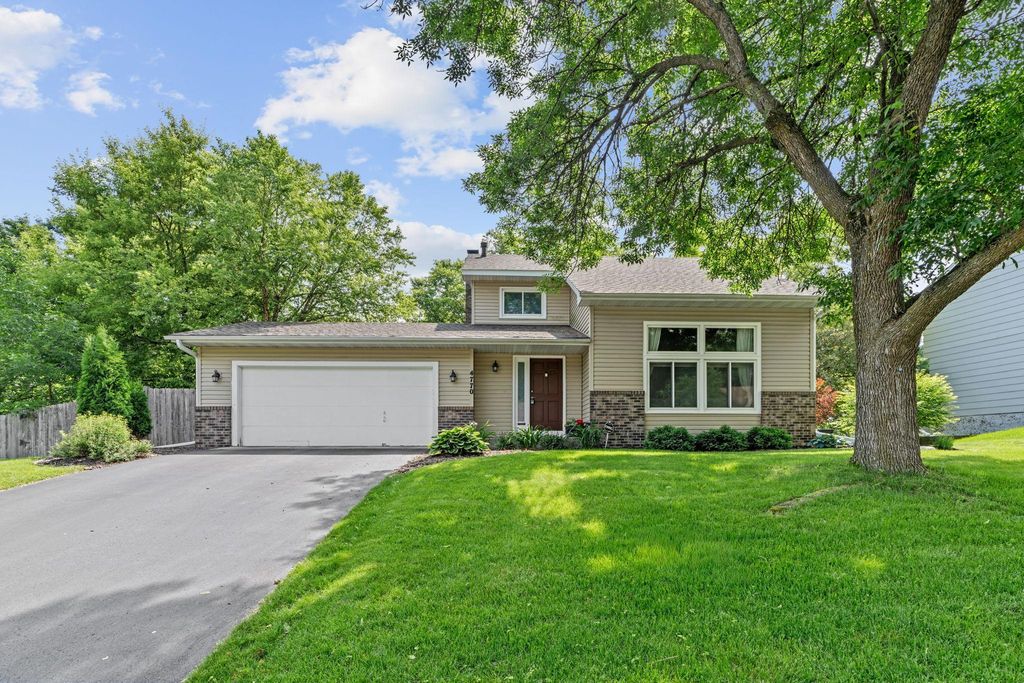 4770 Yorktown Lane N, Plymouth, MN 55442