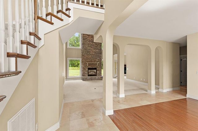 110 Crestwood Estates, Pittsburg, KS 66762