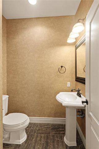 110 Crestwood Estates, Pittsburg, KS 66762