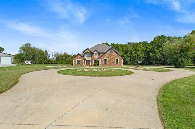 110 Crestwood Estates, Pittsburg, KS 66762
