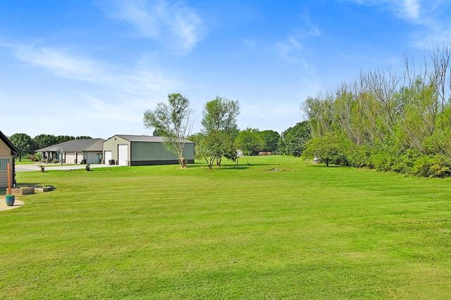 110 Crestwood Estates, Pittsburg, KS 66762