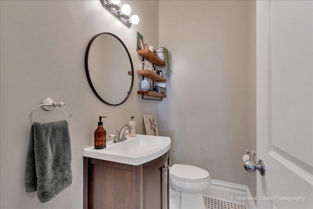 217 E Main Street, Plano, IL 60545