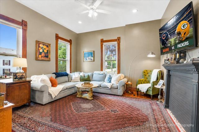 217 E Main Street, Plano, IL 60545
