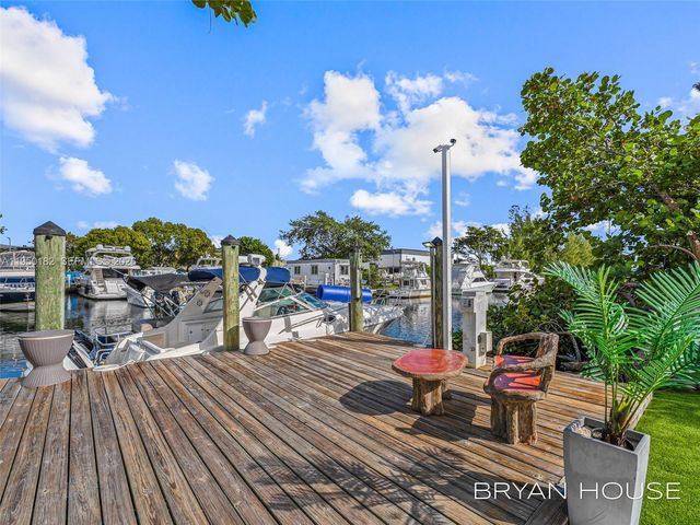 3341 NW 20th St, Miami, FL 33142