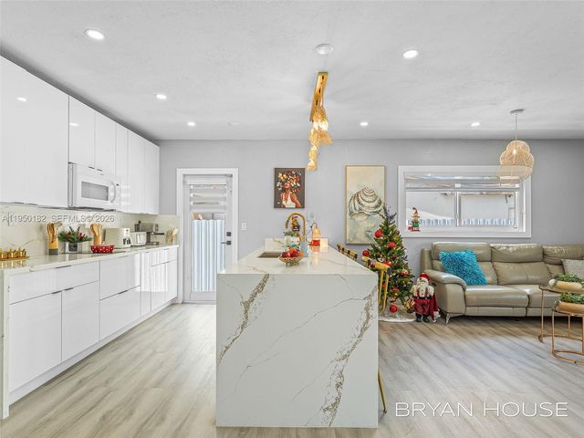 3341 NW 20th St, Miami, FL 33142