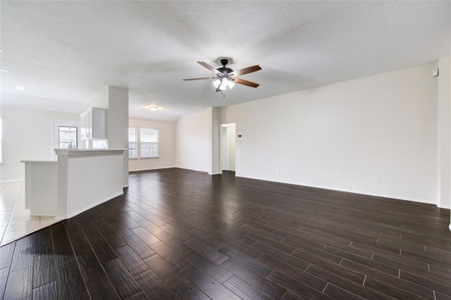2131 Pickwick Pines Drive, Humble, TX 77396