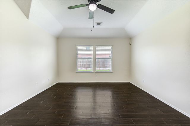 2131 Pickwick Pines Drive, Humble, TX 77396