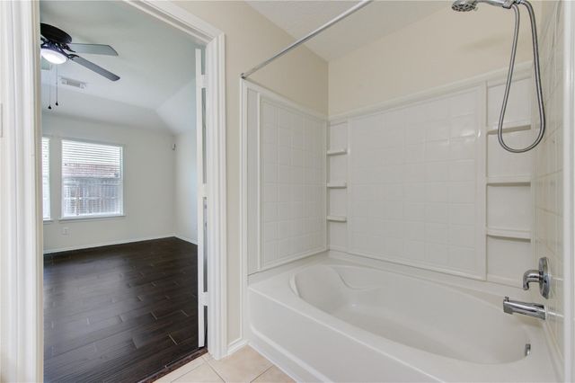 2131 Pickwick Pines Drive, Humble, TX 77396