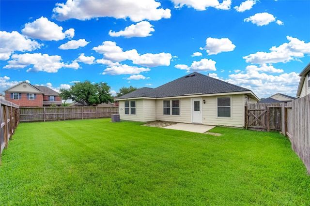 2131 Pickwick Pines Drive, Humble, TX 77396