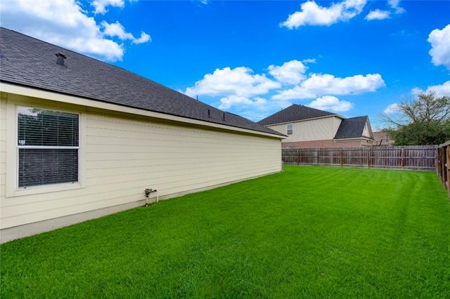 2131 Pickwick Pines Drive, Humble, TX 77396