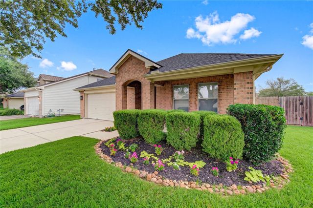 2131 Pickwick Pines Drive, Humble, TX 77396