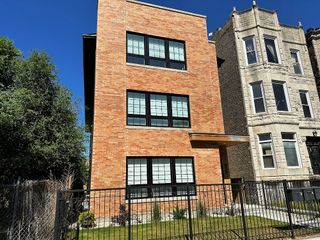 4420 S Prairie Avenue 3, Chicago, IL 60653