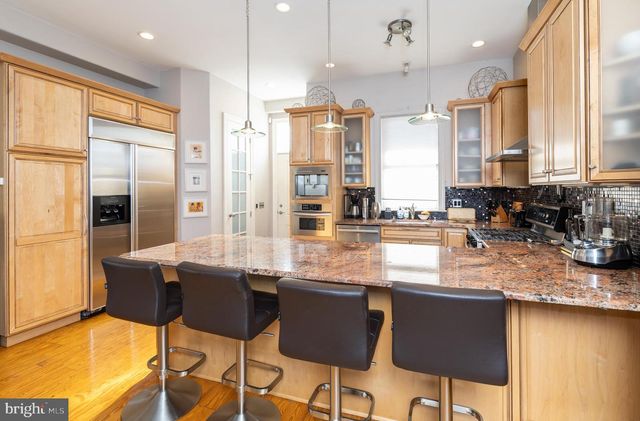 734 S MARVINE ST, Philadelphia, PA 19147