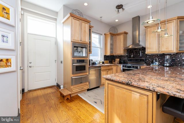 734 S MARVINE ST, Philadelphia, PA 19147