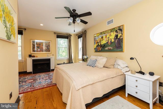 734 S MARVINE ST, Philadelphia, PA 19147